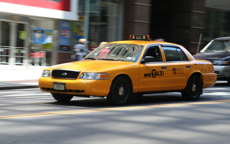 taxi-anziani-trasporto-pronto-cooss